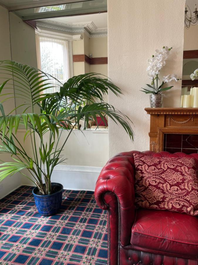 Carlton House Scarborough Hotel ภายนอก รูปภาพ