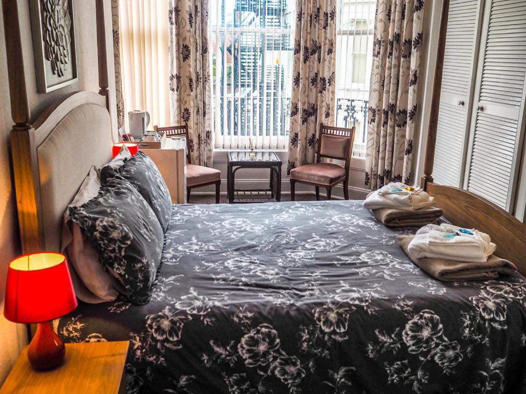Carlton House Scarborough Hotel ภายนอก รูปภาพ